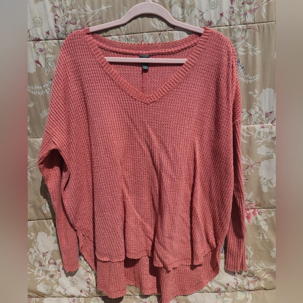 Wild Fable large coral v-neck thermal shirt